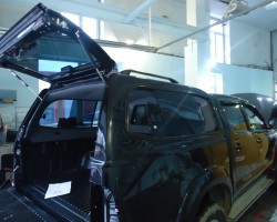 Установка Sammitr v2 Toyota Hilux черная, защитная дуга, фаркоп, дефлекторы 15 января 2015